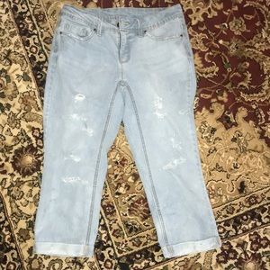 Destroyed Capri denim